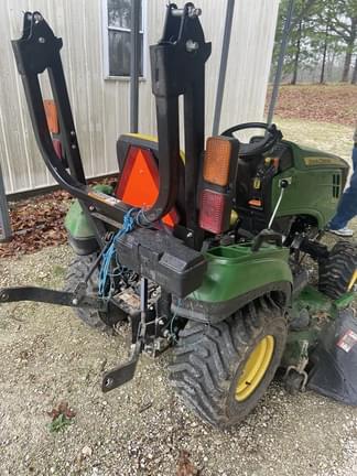 Image of John Deere 1023E equipment image 3