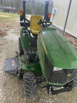Image of John Deere 1023E equipment image 2