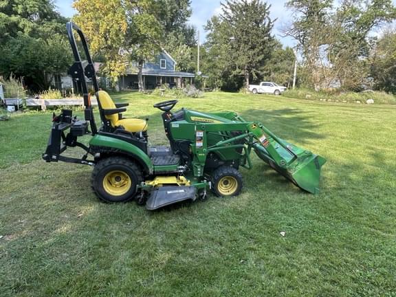 Image of John Deere 1025R equipment image 1