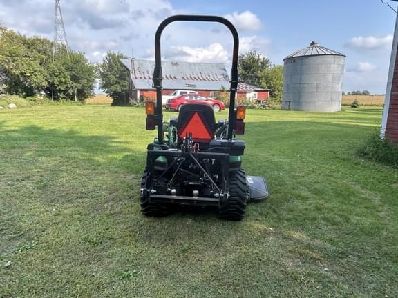 Image of John Deere 1025R equipment image 3