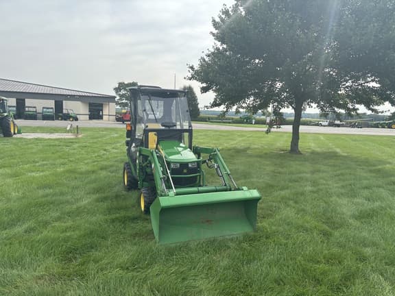 Image of John Deere 1025R equipment image 1