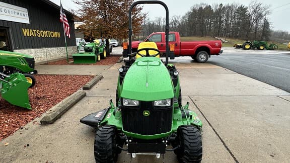 Image of John Deere 1025R equipment image 2