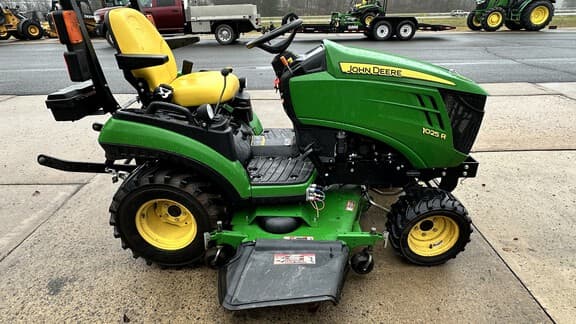 Image of John Deere 1025R equipment image 4