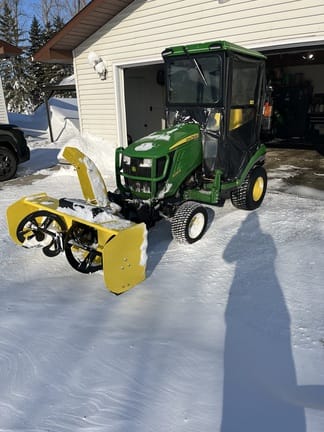 2016 John Deere 1025R Equipment Image0