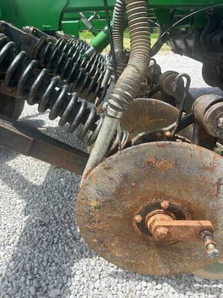 Image of John Deere 1590 equipment image 4