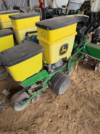 2016 John Deere 1705 Equipment Image0
