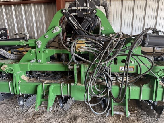 Image of John Deere 1725 Primary image