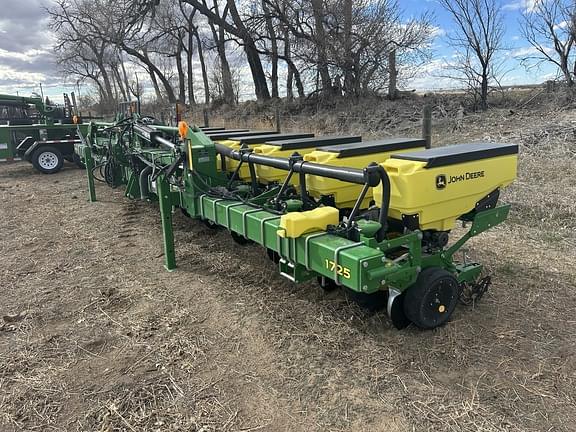 Image of John Deere 1725 Primary image
