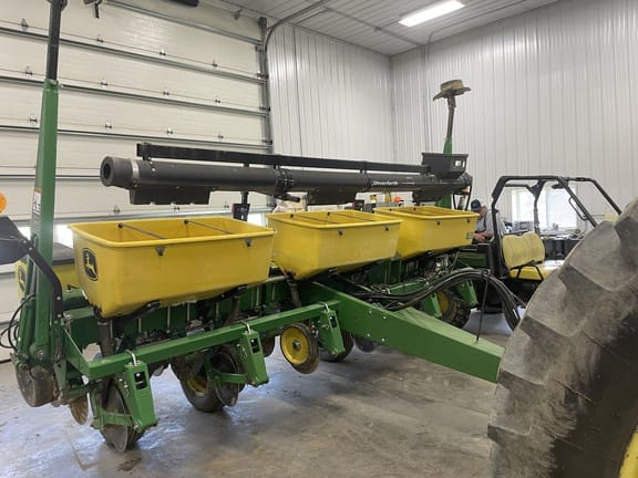 2016 John Deere 1755 Equipment Image0