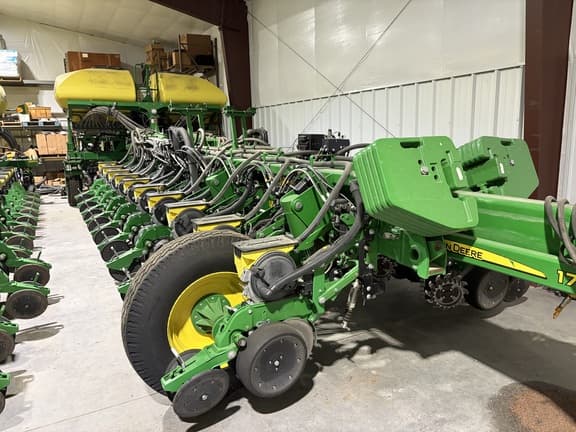 Image of John Deere 1775 Primary image
