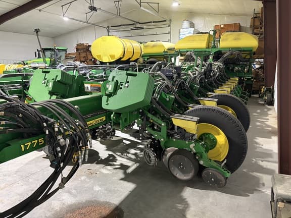 Image of John Deere 1775 equipment image 1