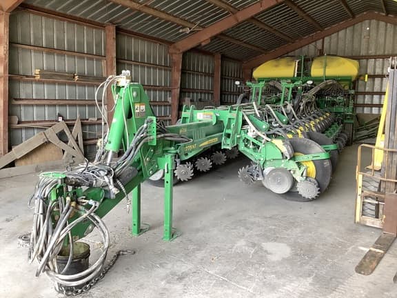 Image of John Deere 1775 equipment image 1