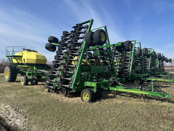 2016 John Deere 1890 Equipment Image0