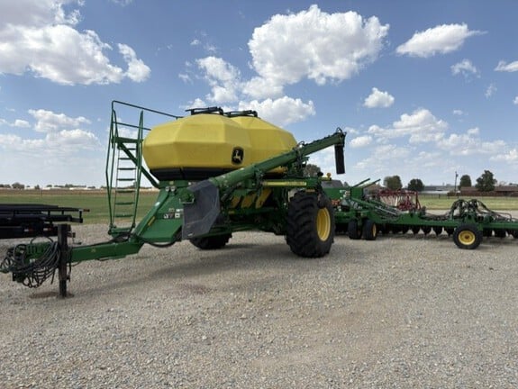 2016 John Deere 1890 Equipment Image0