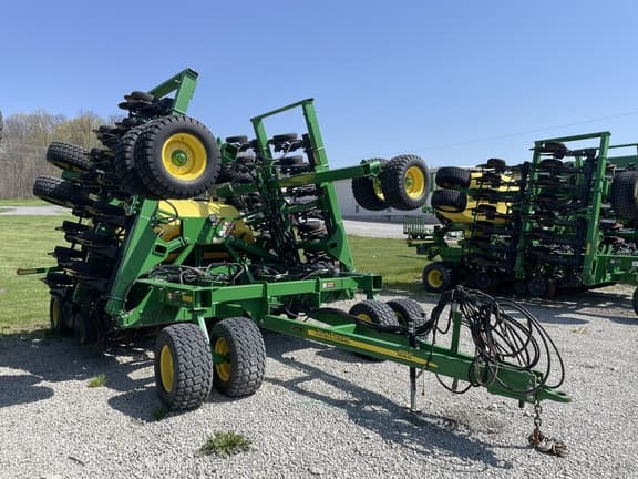 Image of John Deere 1990 Primary image