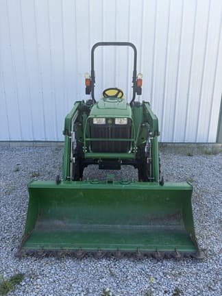 Image of John Deere 3025E equipment image 4