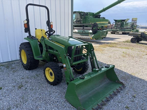 Image of John Deere 3025E equipment image 2
