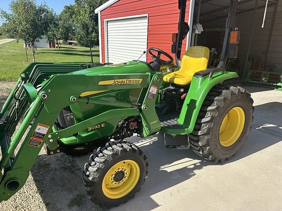 Image of John Deere 3032E Primary image