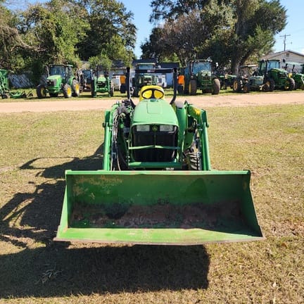 2016 John Deere 3032E Equipment Image0