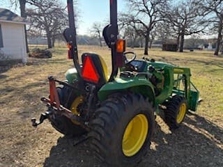 Image of John Deere 3032E equipment image 2