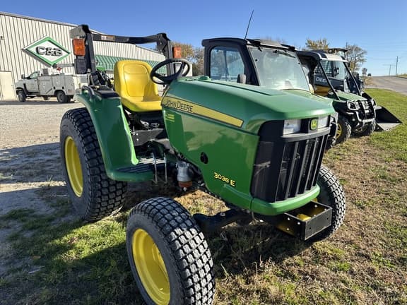 Image of John Deere 3038E equipment image 1
