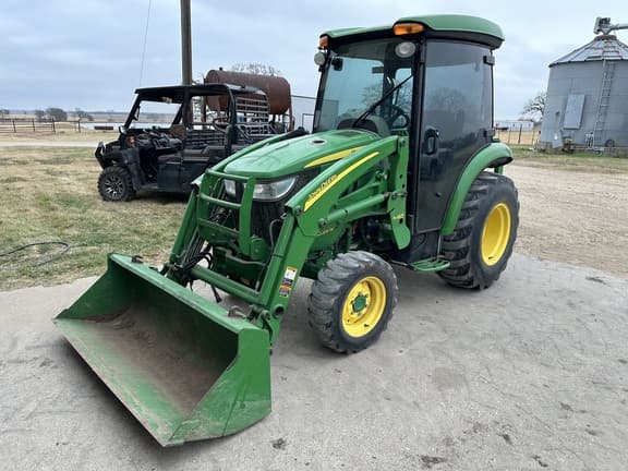 Image of John Deere 3039R equipment image 3