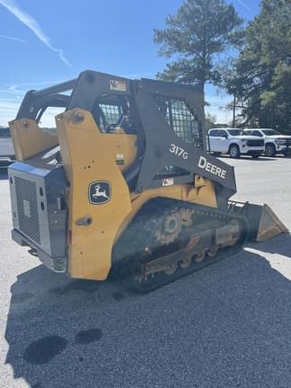 Image of John Deere 317G equipment image 4