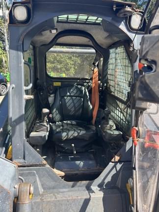 Image of John Deere 317G equipment image 1