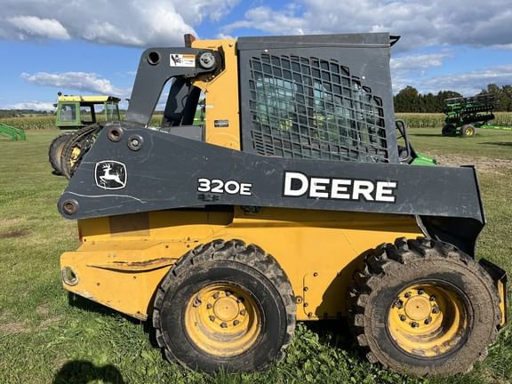 2016 John Deere 320E Equipment Image0