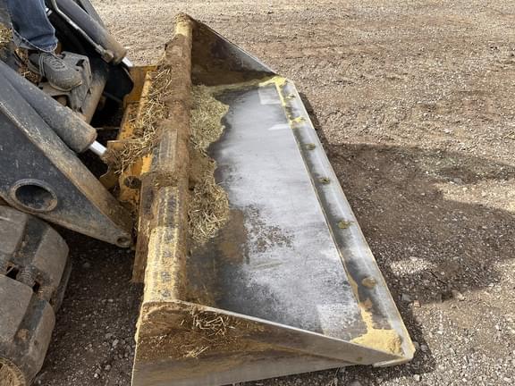 Image of John Deere 333E equipment image 3