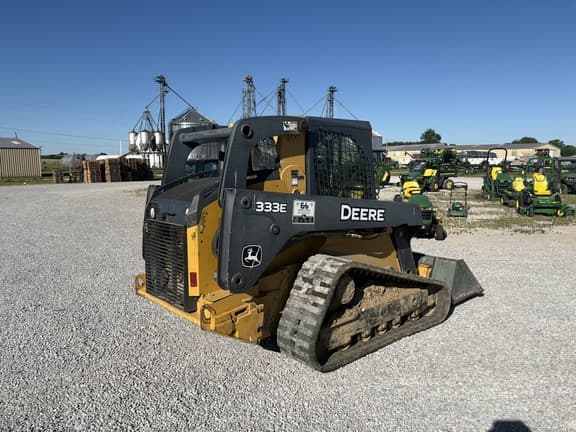 Image of John Deere 333E equipment image 2