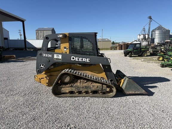 2016 John Deere 333E Equipment Image0