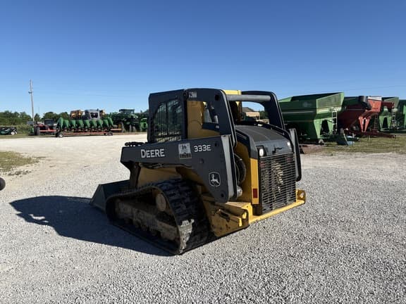 Image of John Deere 333E equipment image 4