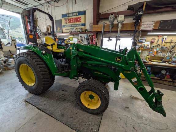 Image of John Deere 4066R Primary image