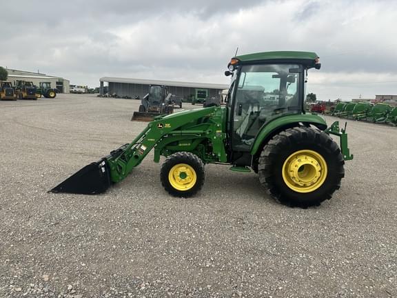Image of John Deere 4066R equipment image 1