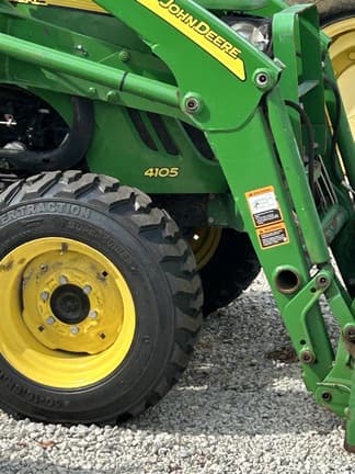 Image of John Deere 4105 equipment image 3