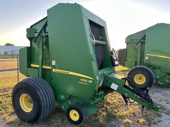 Image of John Deere 469 equipment image 3
