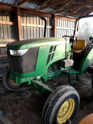 Image of John Deere 5045E equipment image 3