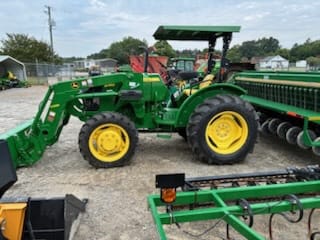2016 John Deere 5055E Equipment Image0