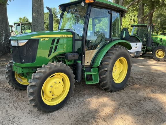 Image of John Deere 5055E equipment image 1