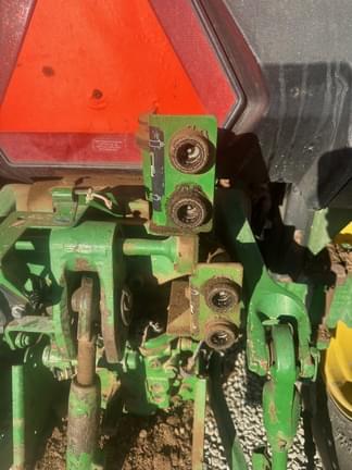 Image of John Deere 5075E equipment image 4