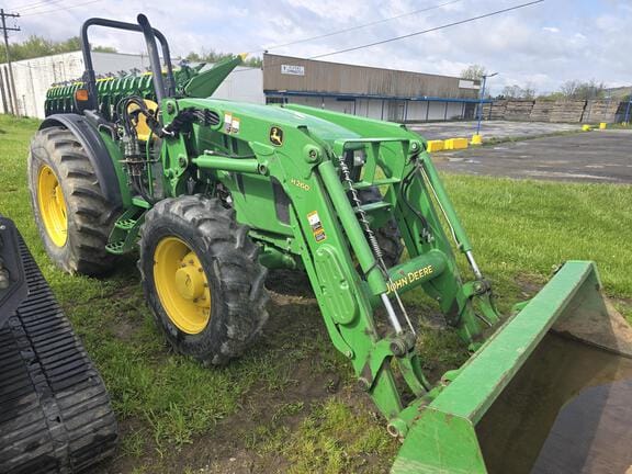 2016 John Deere 5075M Equipment Image0