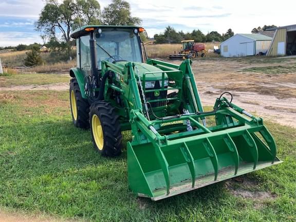 Image of John Deere 5085E equipment image 2