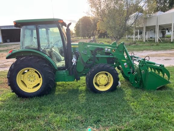 Image of John Deere 5085E equipment image 3