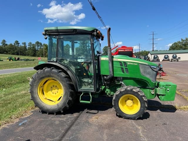 Image of John Deere 5090GN equipment image 4