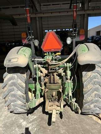 Image of John Deere 5100M equipment image 3