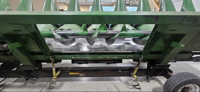 Image of John Deere 608C equipment image 2