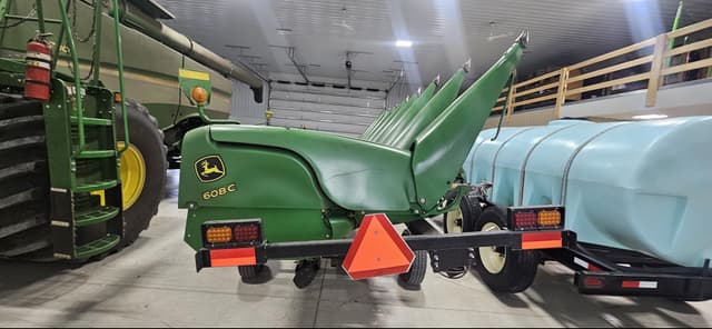Image of John Deere 608C equipment image 3