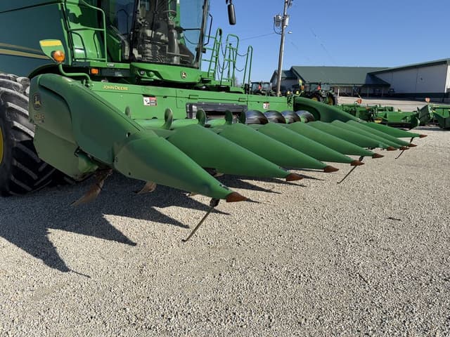 Image of John Deere 608C equipment image 2