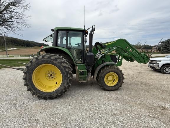 Image of John Deere 6110M equipment image 2